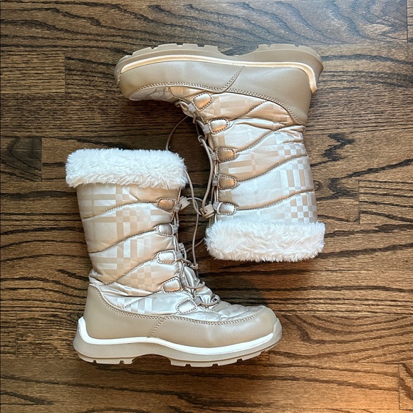 Lands End Girls Snow Boots - size 3 - like new condition - Picture 1 of 5